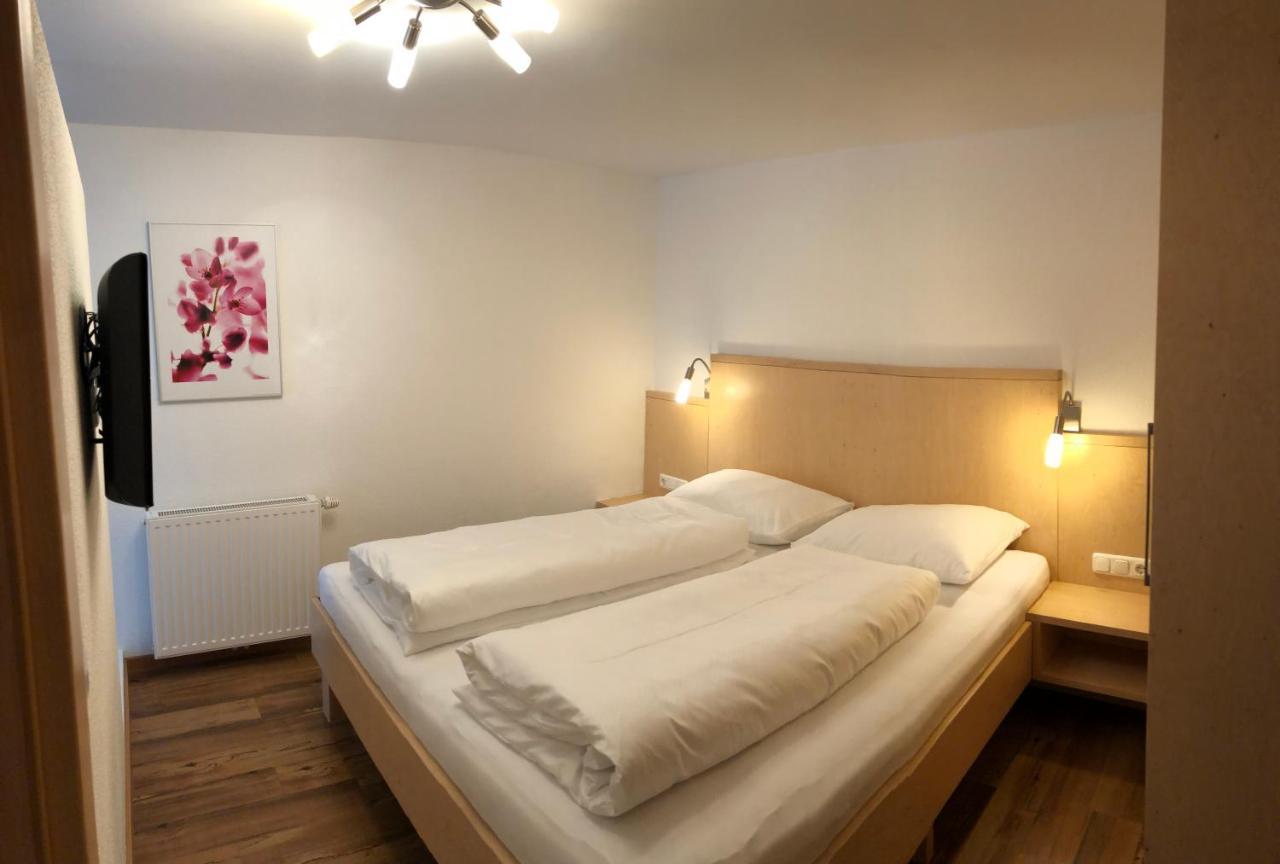 Hotel Garni Central - Zimmer - Studios - Apartments Kappl  Kültér fotó